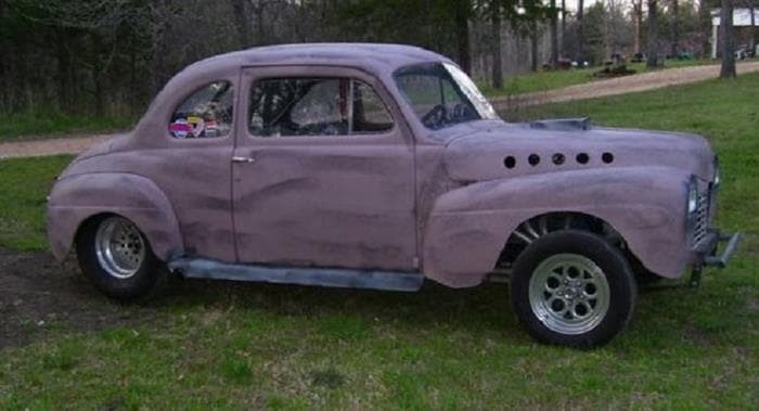 1942 Ford Deluxe — photo 1