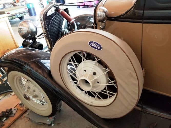 1931 Ford Victoria thumbnail 3