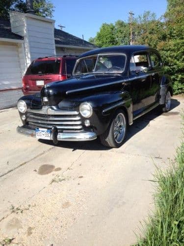1947 Ford Tudor Deluxe thumbnail 3