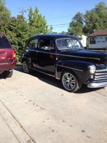 1947 Ford Tudor Deluxe thumbnail 4