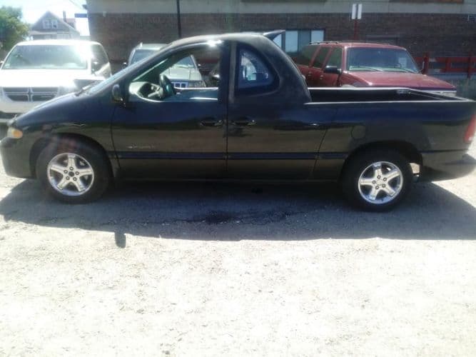 2000 Dodge Dart — photo 1