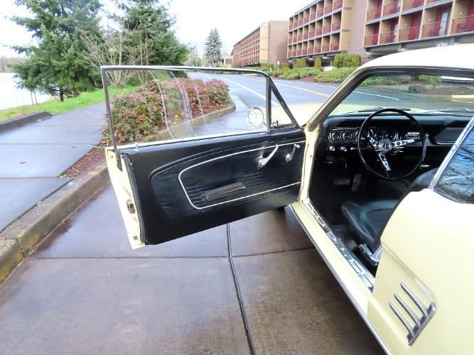 1966 Ford Mustang thumbnail 8