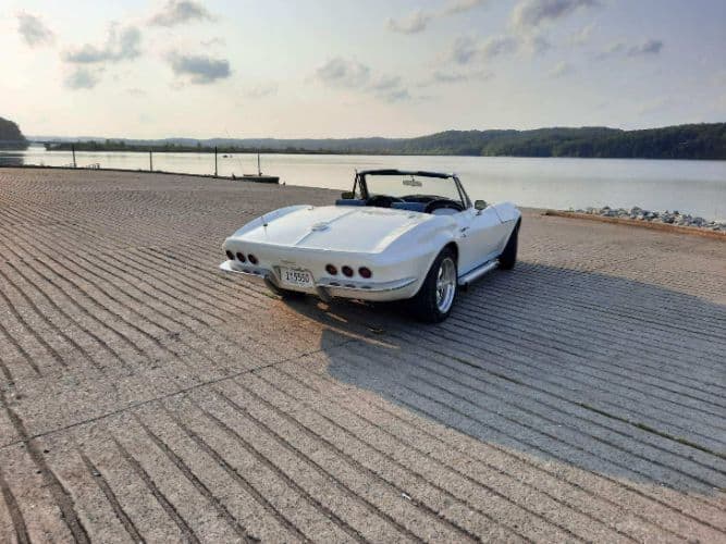 1965 Chevrolet Corvette thumbnail 5
