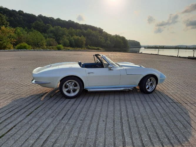 1965 Chevrolet Corvette thumbnail 6