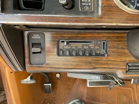 1976 Chrysler Cordoba thumbnail 15