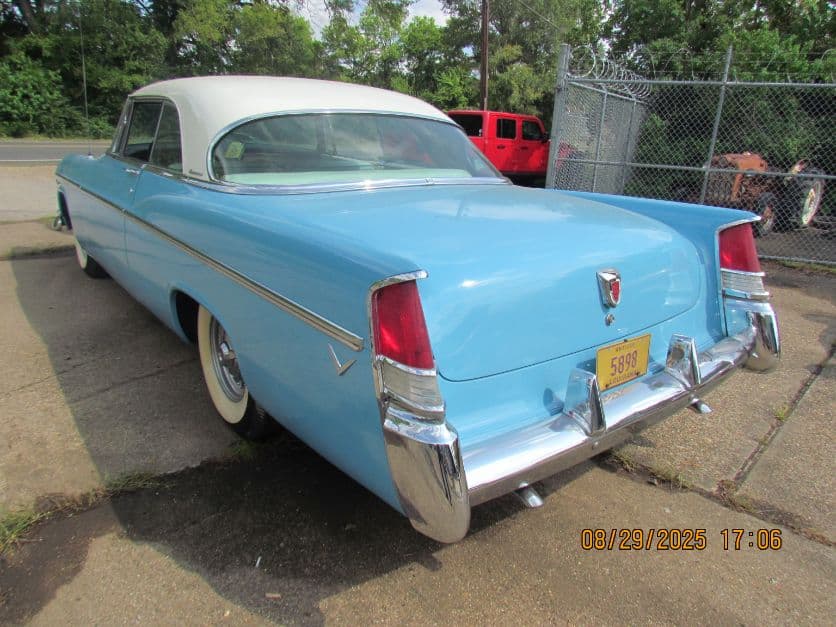 1956 Chrysler Windsor Nassau thumbnail 7
