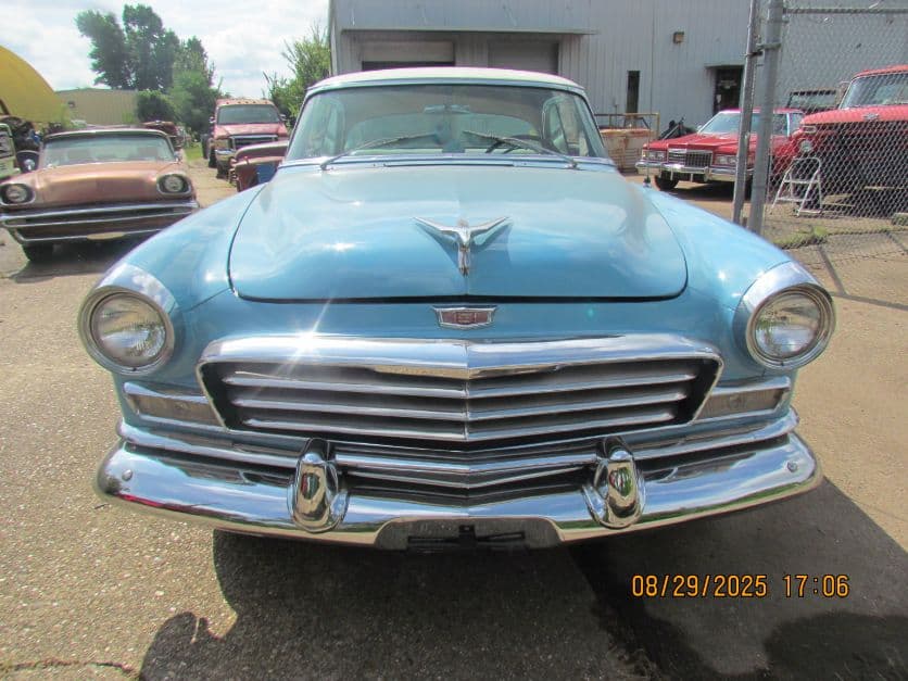 1956 Chrysler Windsor Nassau thumbnail 3