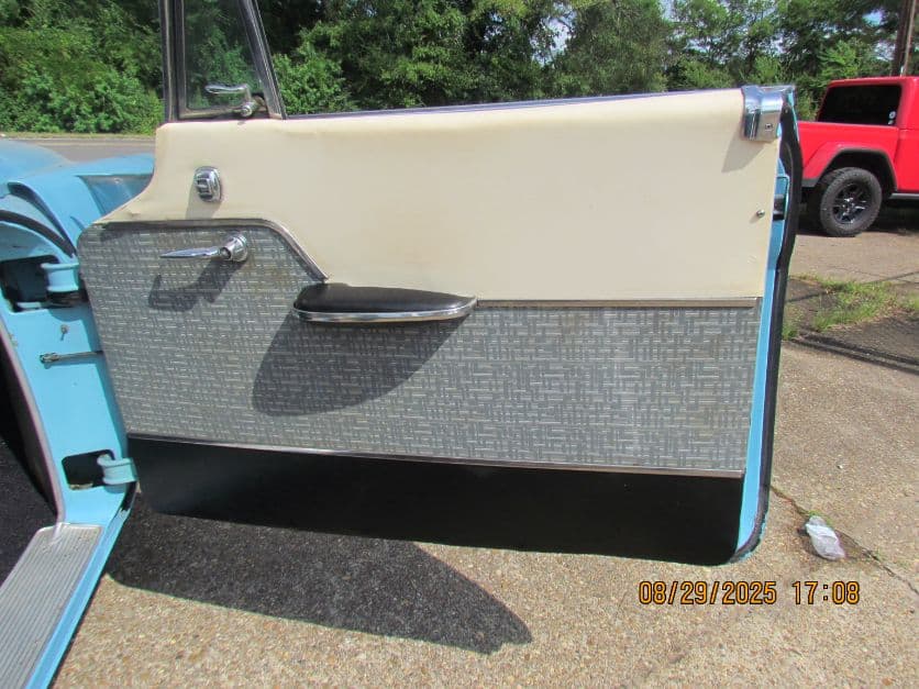 1956 Chrysler Windsor Nassau thumbnail 29
