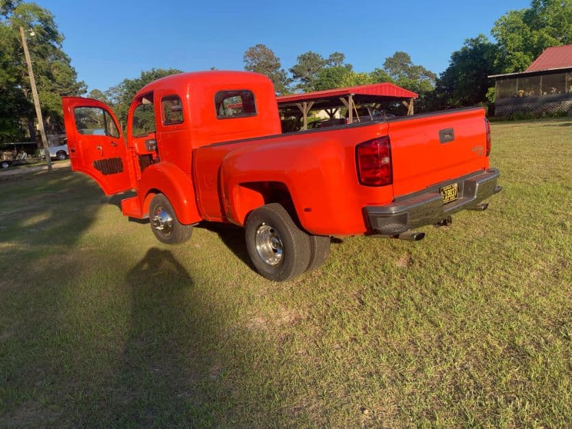1948 White COE Dually thumbnail 3