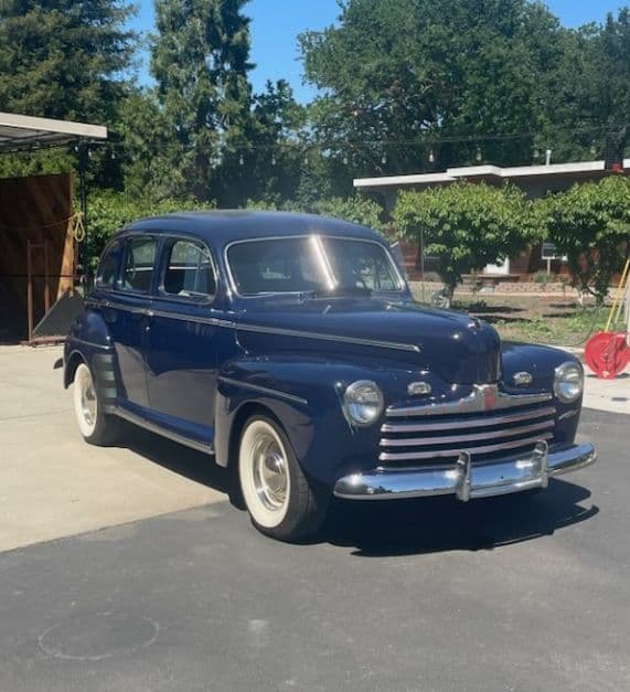 1946 Ford Super Deluxe — photo 1