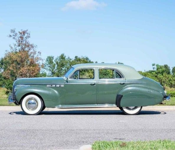 1940 Buick Roadmaster — photo 1
