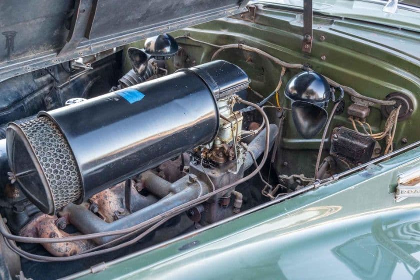 1940 Buick Roadmaster thumbnail 3
