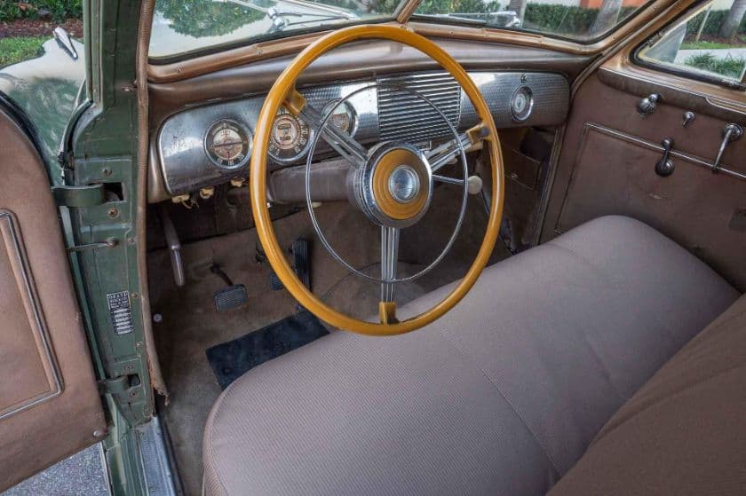 1940 Buick Roadmaster thumbnail 7