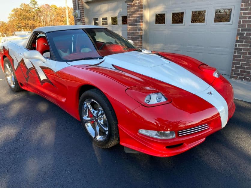 2001 Chevrolet Corvette thumbnail 3