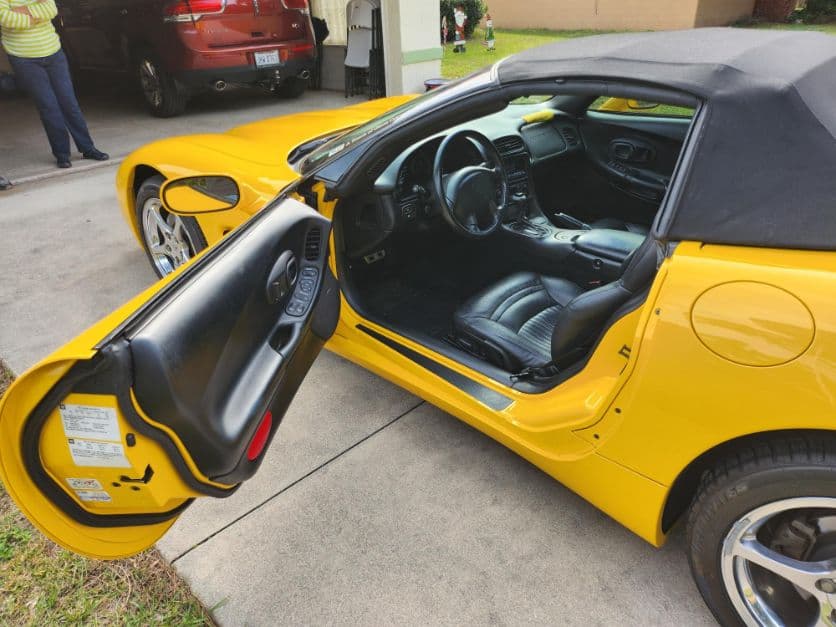 2002 Chevrolet Corvette Convertible thumbnail 8