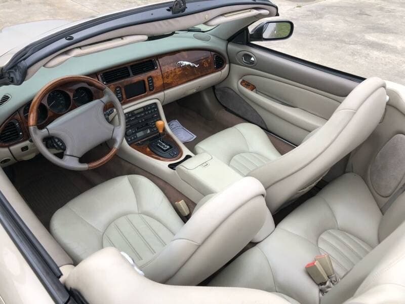 2000 Jaguar XK8 thumbnail 10