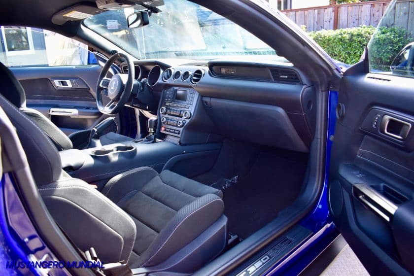 2015 Ford Mustang GT350 thumbnail 11