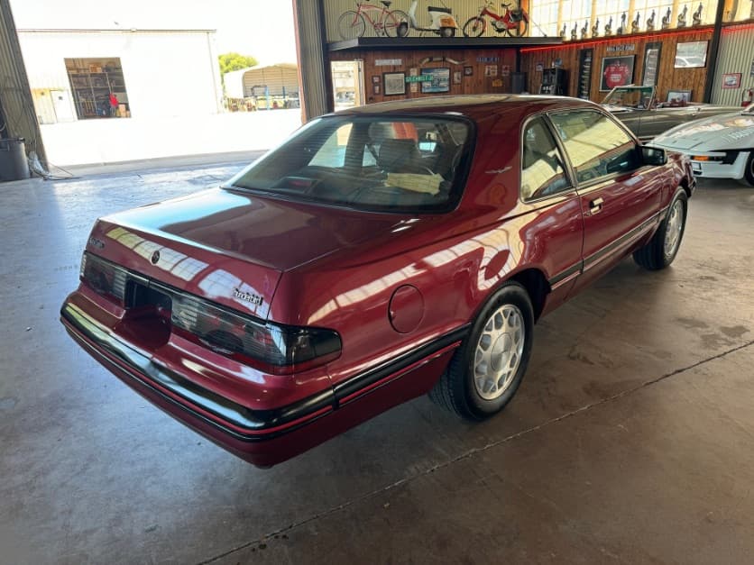 1988 Ford Thunderbird thumbnail 4