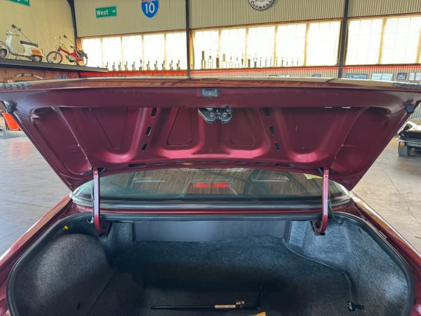 1988 Ford Thunderbird thumbnail 9