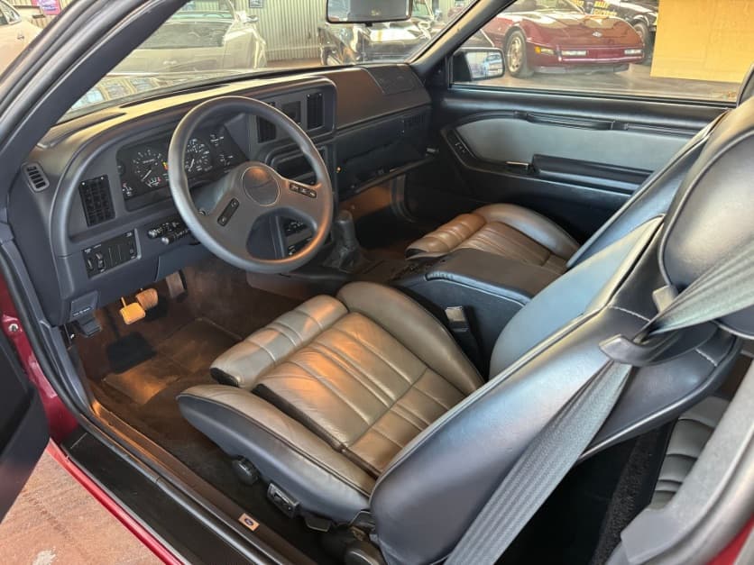 1988 Ford Thunderbird thumbnail 10