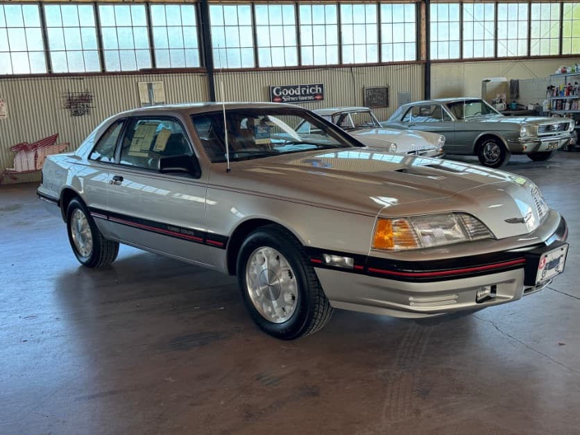 1988 Ford Thunderbird thumbnail 16