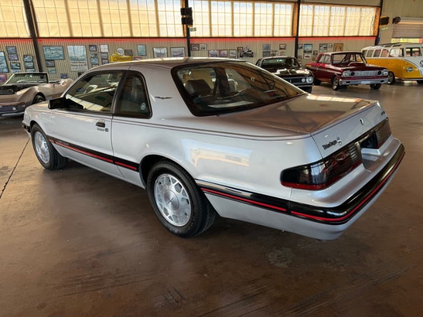 1988 Ford Thunderbird thumbnail 5