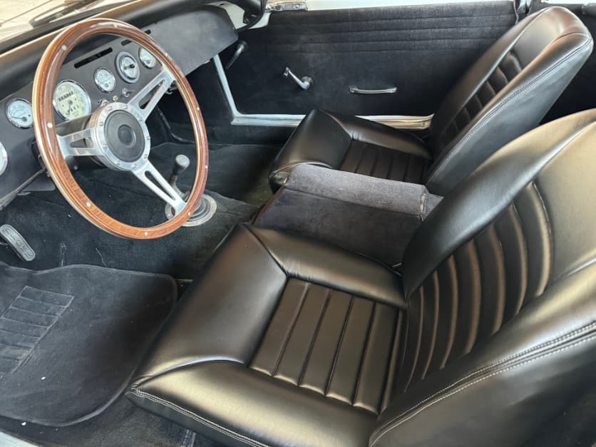 1965 Sunbeam Tiger thumbnail 8