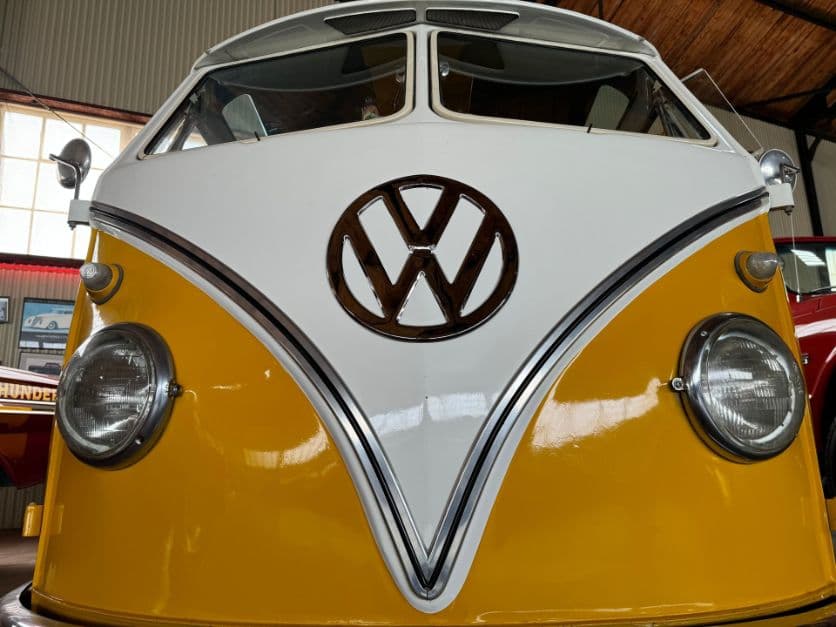 1956 Volkswagen 23-Window Samba Bus thumbnail 3