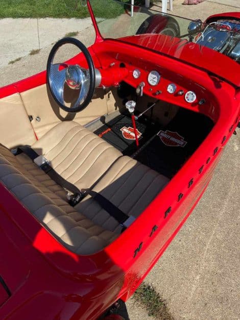 1932 Ford Roadster thumbnail 3