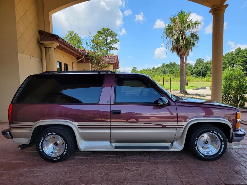 1997 Chevrolet Tahoe LS — photo 1