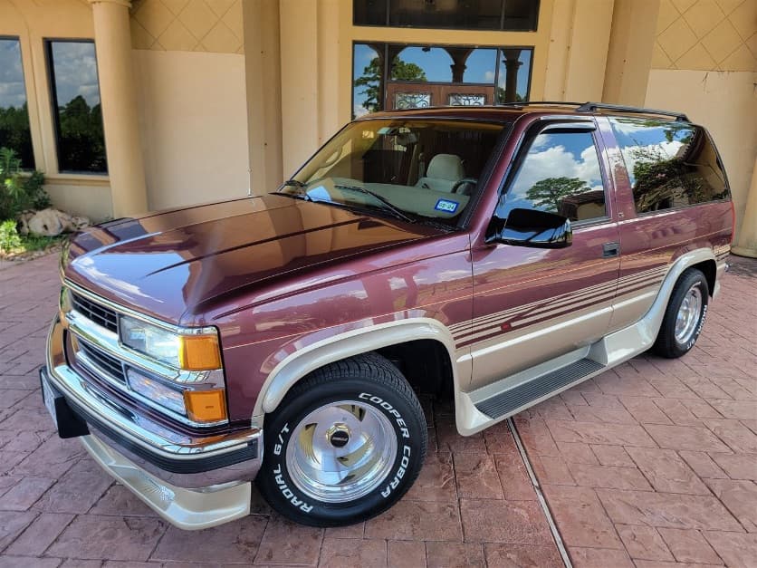 1997 Chevrolet Tahoe LS thumbnail 3