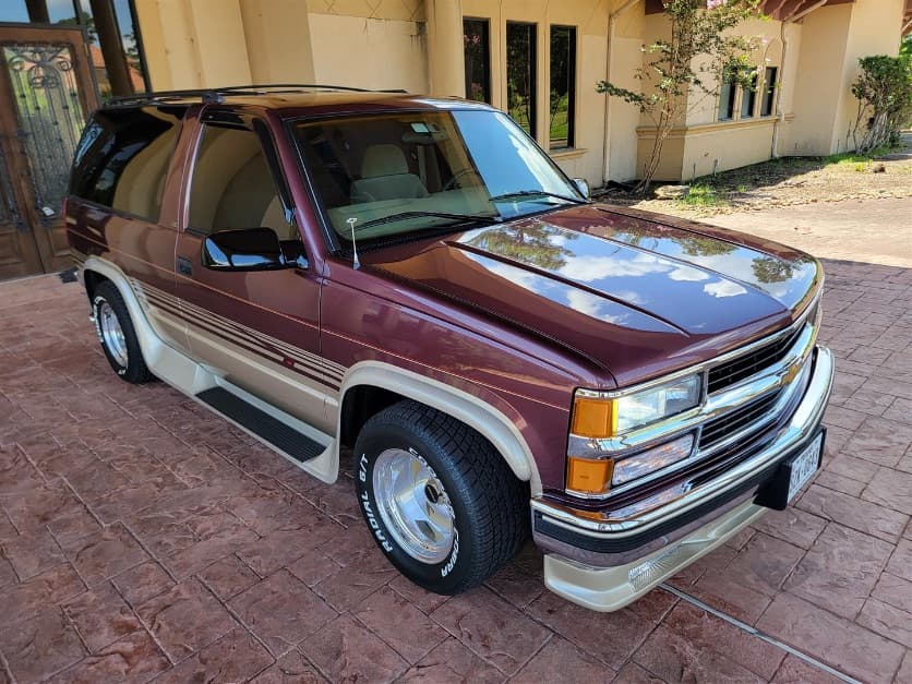 1997 Chevrolet Tahoe LS thumbnail 4