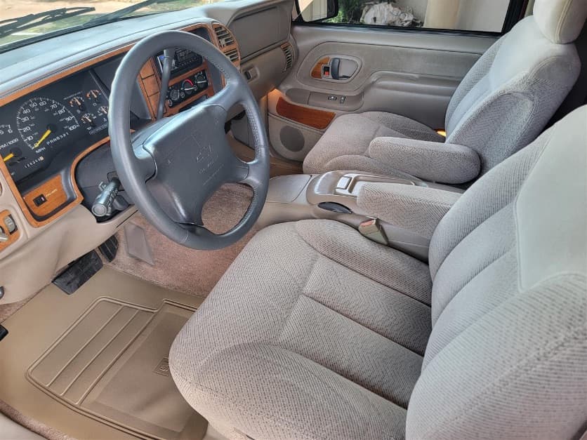 1997 Chevrolet Tahoe LS thumbnail 9