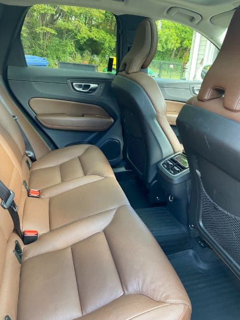 2019 Volvo XC60 thumbnail 21
