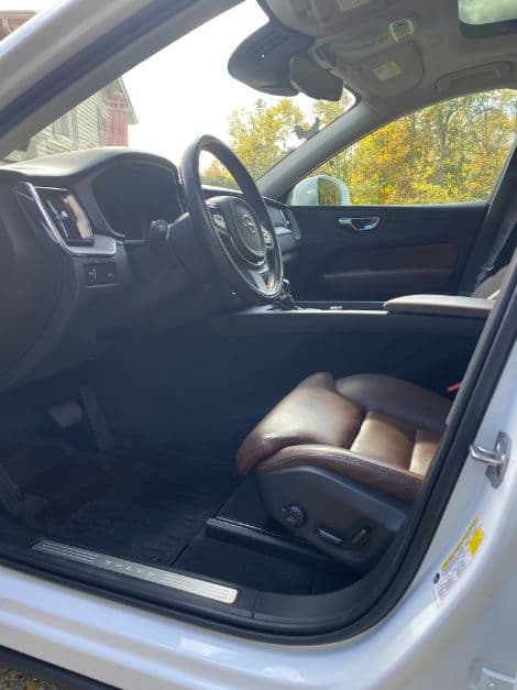 2019 Volvo XC60 thumbnail 9