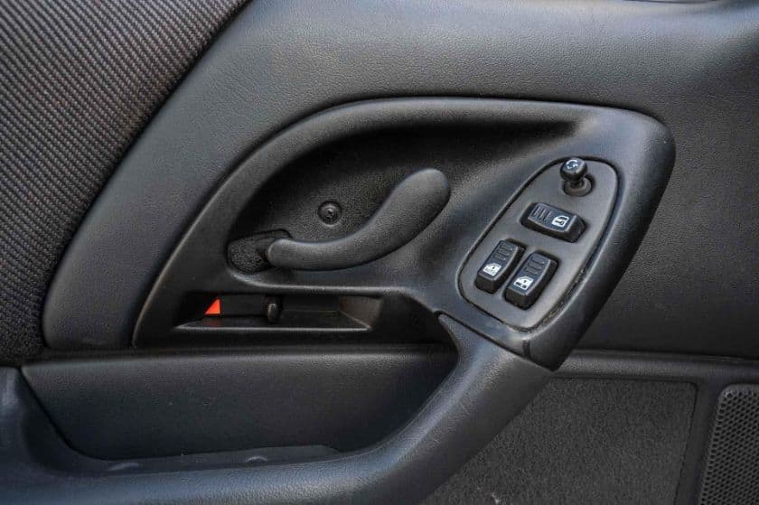 1995 Chevrolet Camaro Z28 thumbnail 9