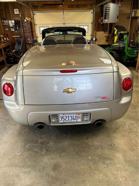 2004 Chevrolet SSR thumbnail 7