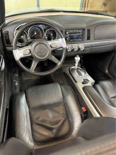 2004 Chevrolet SSR thumbnail 5