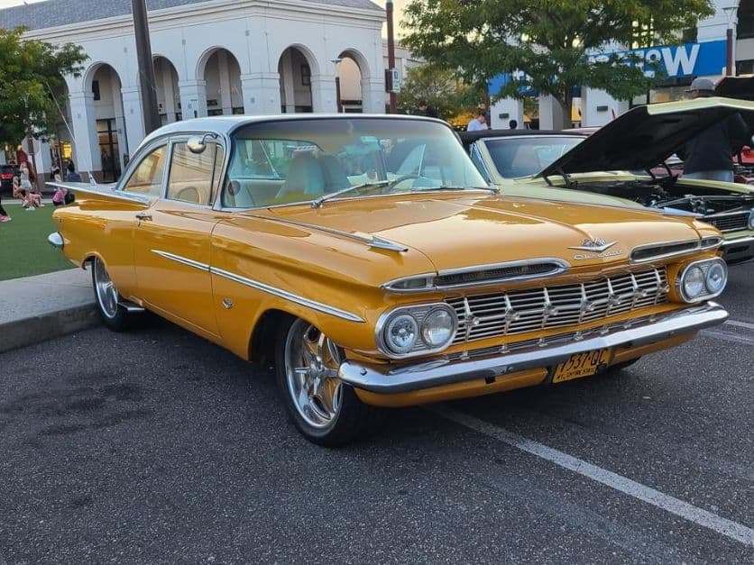 1959 Chevrolet Biscayne — photo 1