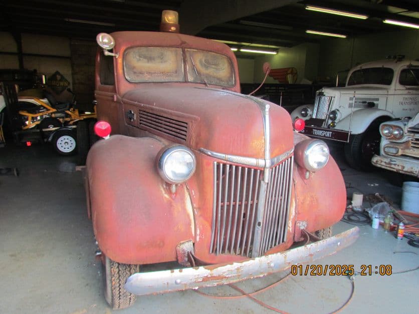 1940 Ford Fire Truck — photo 1