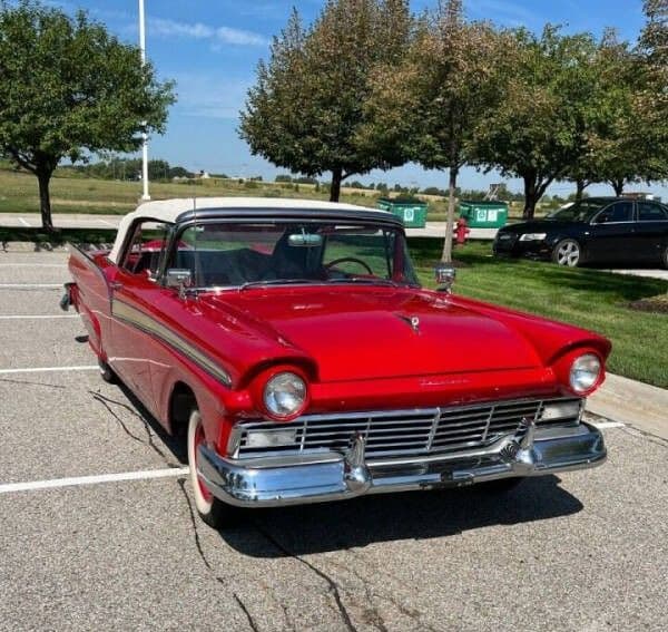 1957 Ford Fairlane 500 — photo 1