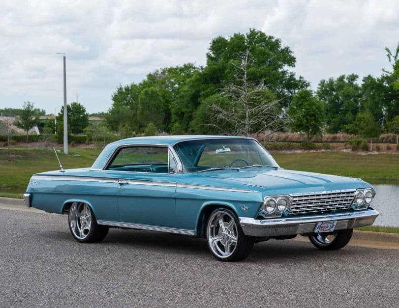 1962 Chevrolet Impala — photo 1