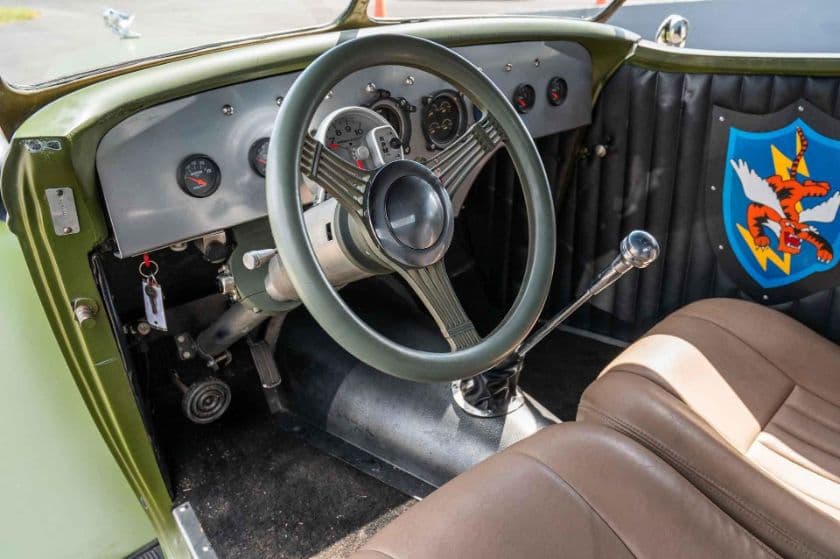 1933 Ford Roadster thumbnail 4