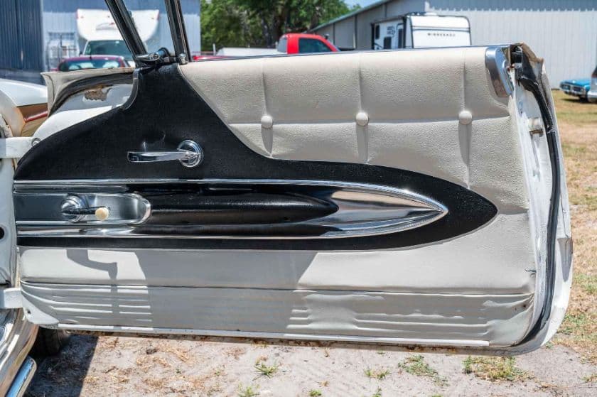 1960 Ford Thunderbird thumbnail 4