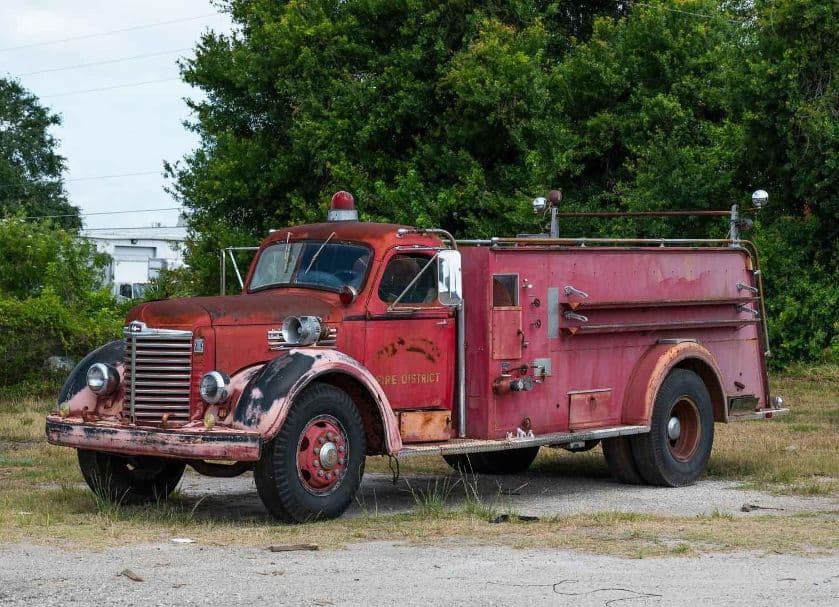 1951 International Fire Truck thumbnail 3