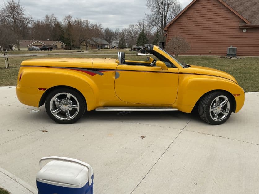 2004 Chevrolet SSR Convertible-Pickup — photo 1