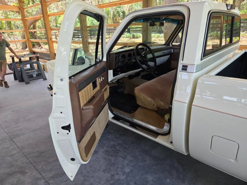 1981 GMC Sierra Classic thumbnail 5