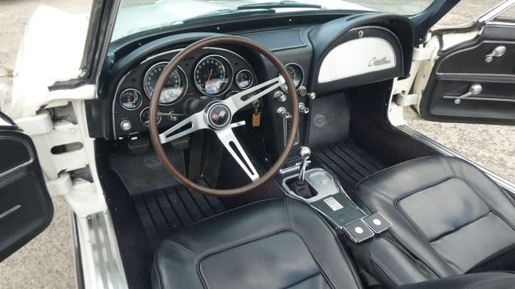 1965 Chevrolet Corvette Roadster thumbnail 10