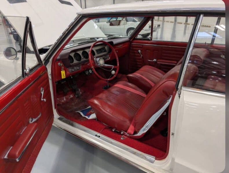 1964 Pontiac Le Mans thumbnail 3