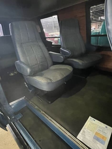 1985 Ford Econoline thumbnail 8